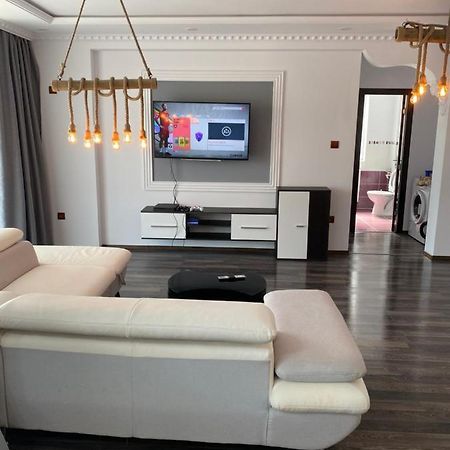 Luxury Apartment Satu Mare Exteriör bild